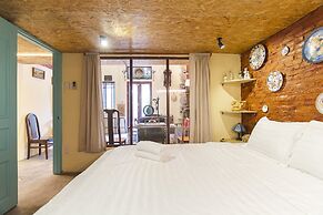 Ancient Saigon House BenThanh Center