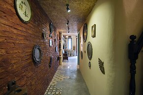 Ancient Saigon House BenThanh Center