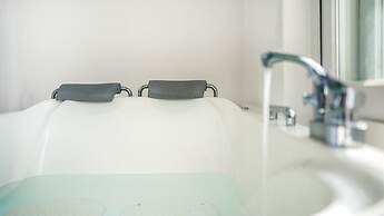 Yeosu Bebeolleh Pension