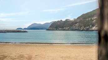 Yeosu Bebeolleh Pension