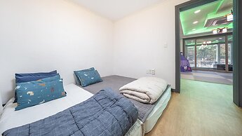 Yeosu Bebeolleh Pension