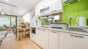 Yeosu Bebeolleh Pension