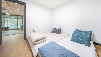 Yeosu Bebeolleh Pension