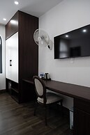 Charming Hill Hotel Cat Ba