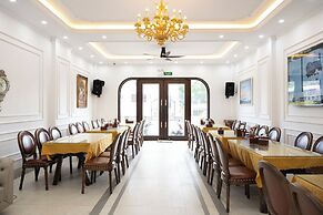 Charming Hill Hotel Cat Ba