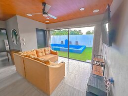 Modern Uvita Beachhouse by Whale's Tale