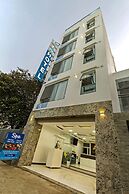 Lyn's Hotel & Apartment