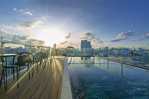 Lyn's Hotel & Apartment