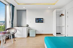 Lyn's Hotel & Apartment