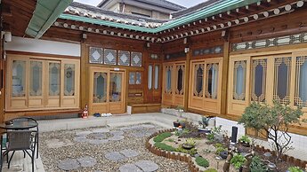 Leedo Hanok