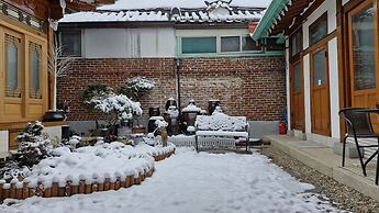 Leedo Hanok