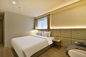 Den Basta Hotel Daeyeon