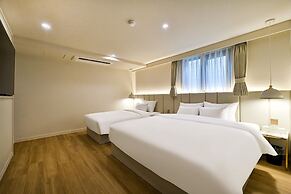 Den Basta Hotel Daeyeon