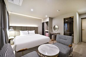 Den Basta Hotel Daeyeon