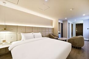 Den Basta Hotel Daeyeon