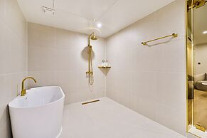 Den Basta Hotel Daeyeon