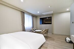 Den Basta Hotel Daeyeon