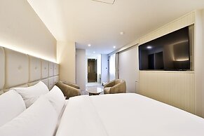 Den Basta Hotel Daeyeon