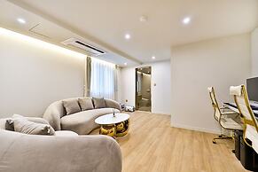 Den Basta Hotel Daeyeon