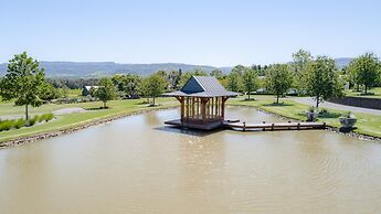 The Loft at Linnaeus Farm, Berry - by Linnaeus Collection