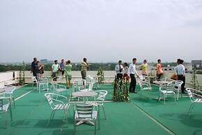 Hotel Holiday Xpress