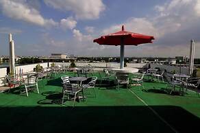 Hotel Holiday Xpress