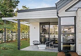 The Loft at Maple Cottages, Berry - by Linnaeus Collection