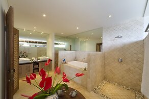Siri Mendira Beach Villas