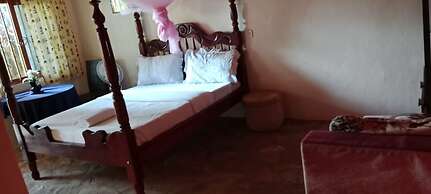 Alice Gardens and Campsite