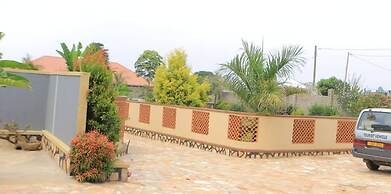 Alice Gardens and Campsite