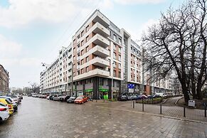 Modern Apartment With Balcony by Renters