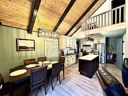 3BDR Home by Torch Lake Sandbar 11931