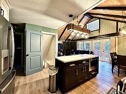 3BDR Home by Torch Lake Sandbar 11931