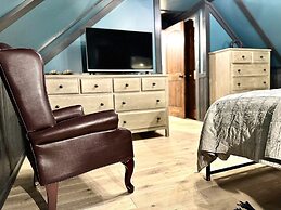 3BDR Home by Torch Lake Sandbar 11931