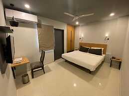 The Umen Hotel Sector 49