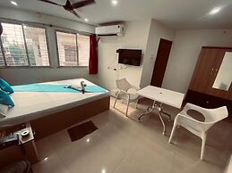 Goroomgo Vhyom Sky Palace Near Sakherbazar Metro Station Kolkata