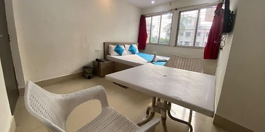 Goroomgo Vhyom Sky Palace Near Sakherbazar Metro Station Kolkata