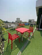Goroomgo Vhyom Sky Palace Near Sakherbazar Metro Station Kolkata