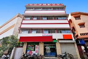 Goroomgo Vhyom Sky Palace Near Sakherbazar Metro Station Kolkata