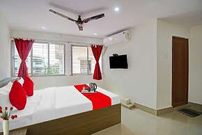 Goroomgo Vhyom Sky Palace Near Sakherbazar Metro Station Kolkata