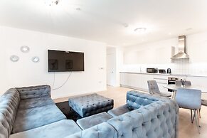 Brand New Luxurious 2-bed Apartment in Barking