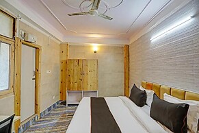 Umen Hotel Sector 66