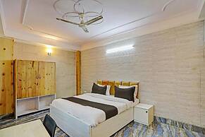 Umen Hotel Sector 66