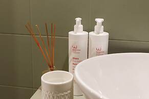 Classy Cozy by the Acquario by Wonderful Italy