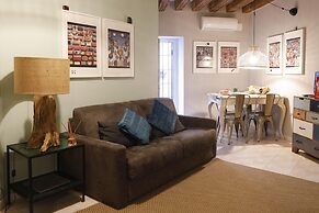 Classy Cozy by the Acquario by Wonderful Italy