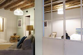 Classy Cozy by the Acquario by Wonderful Italy