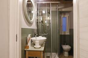 Classy Cozy by the Acquario by Wonderful Italy