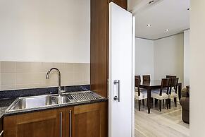 Cosy Kensington Two Bedroom Flat