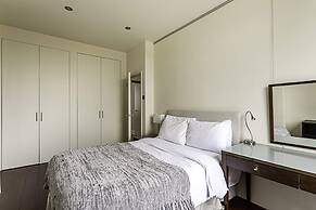 Cosy Kensington Two Bedroom Flat