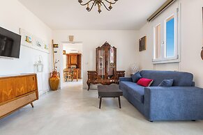 3769 Tenuta La Cornola by Barbarhouse